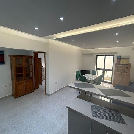 No 6 Poseidon Apartment San Ġiljan Buitenkant foto