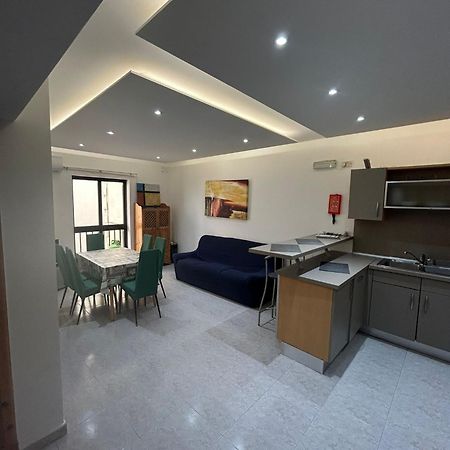 No 6 Poseidon Apartment San Ġiljan Buitenkant foto